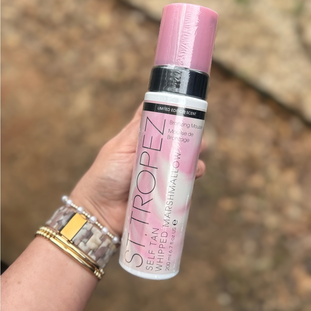 St. Tropez Self Tan Mousse - Whipped Marshmallow LIMITED EDITION